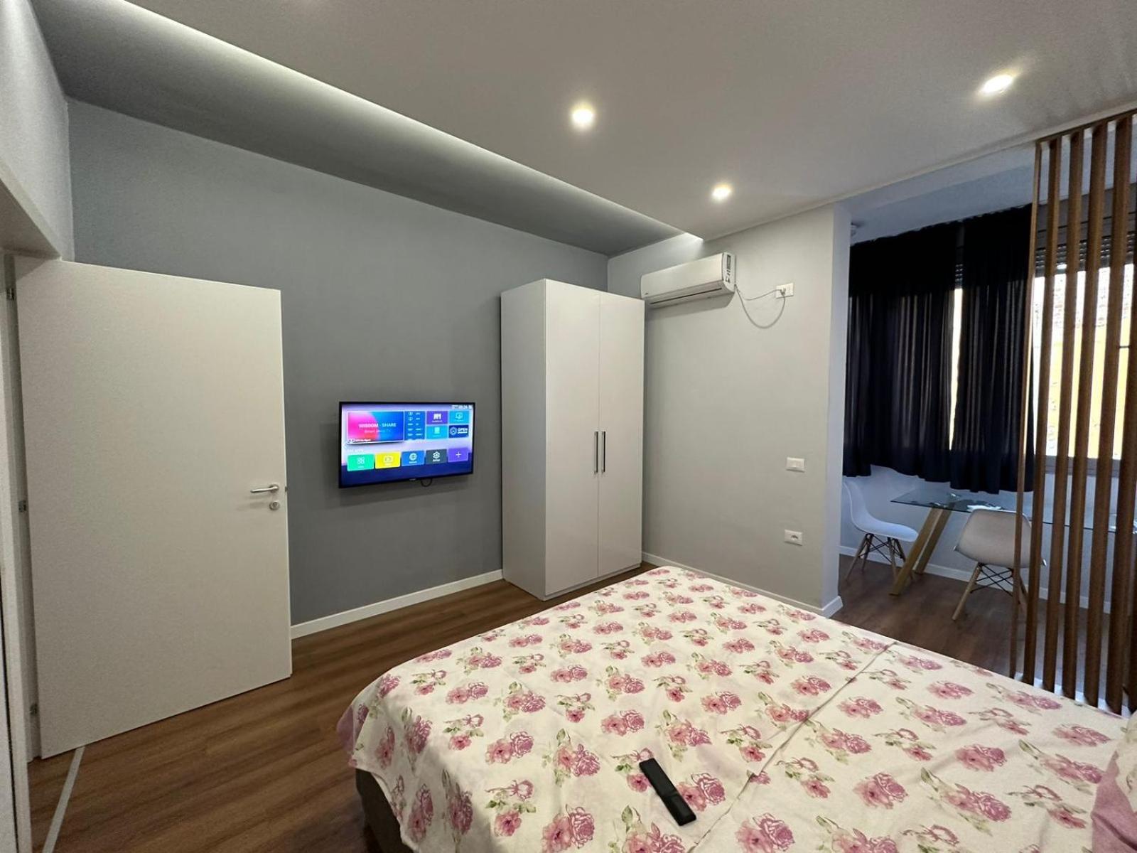 Be Solei Studio Apartments Sol 2 Tirana Eksteriør billede